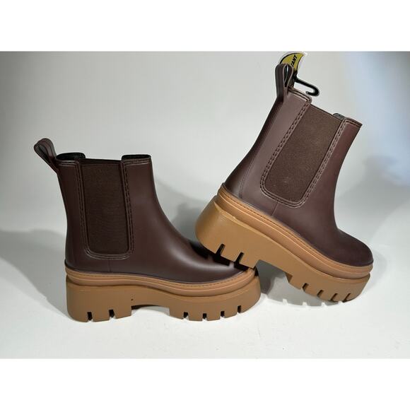 Brown Chelsea Ankle Boots Women’s Size 7 Water Resistant Lug Sole Pull On - Picture 3 of 6